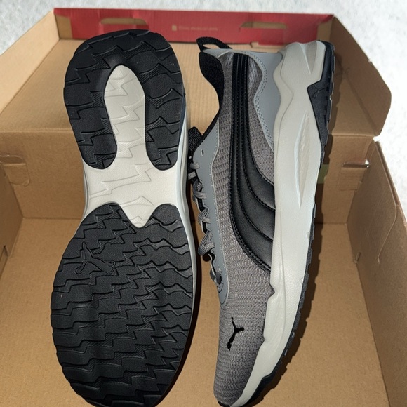 NWT Men’s Puma Sneakers - Picture 2 of 3